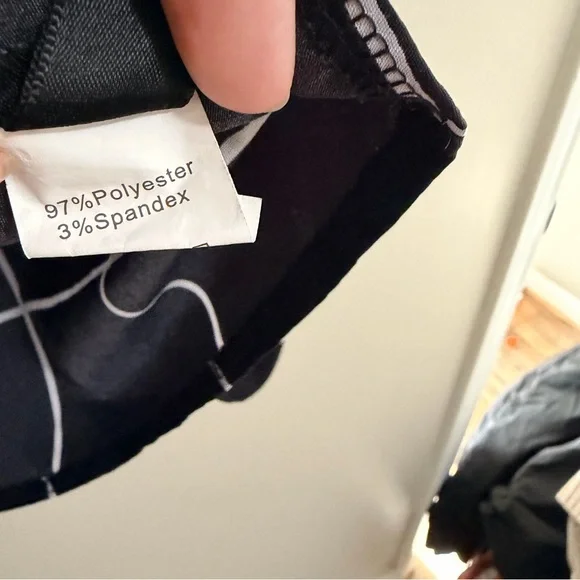 SHEIN Black and White Grid Blouse Women’s Large - Picture 7 of 7